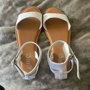 Never been worn, great condition